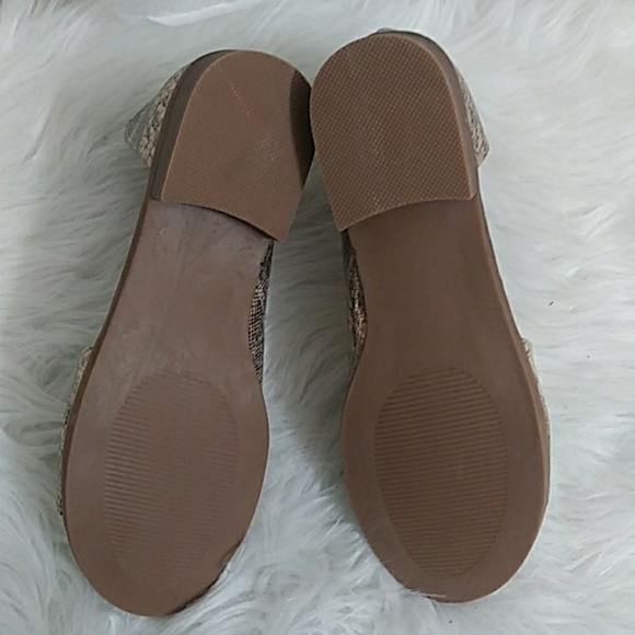 New MATA Cut Out Snakeskin Stacked Heel Sandal - Picture 6 of 7